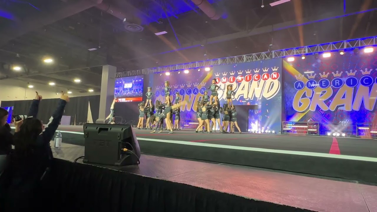 Vegas miss reign
