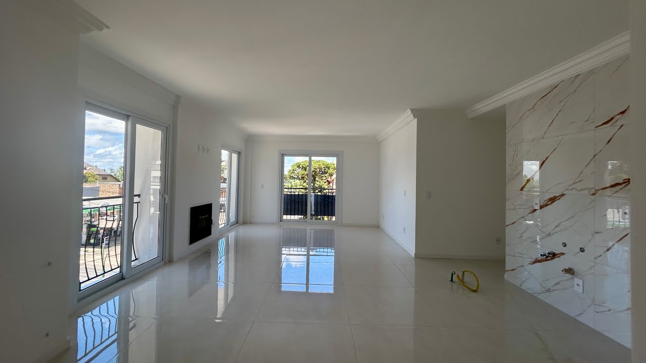 🏡 Apartamento novo no coração de Gramado, com vista privilegiada para a Avenida das Hortênsias. 