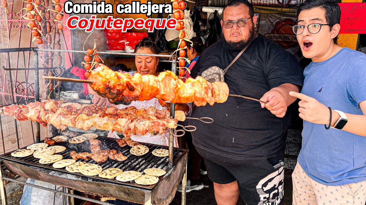 Comida callejera en Cojutepeque El Salvador 🇸🇻 FT @Cristian Megu