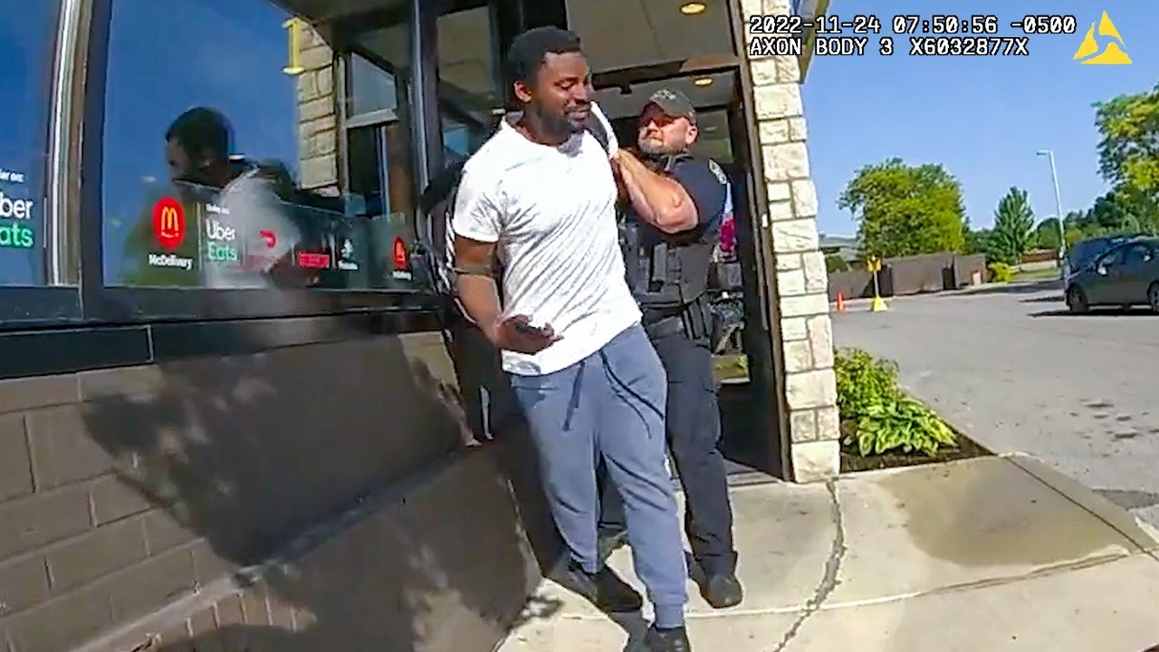 McDonald's Worker Turns a Simple Paycheck Issue Into 3 Felonies