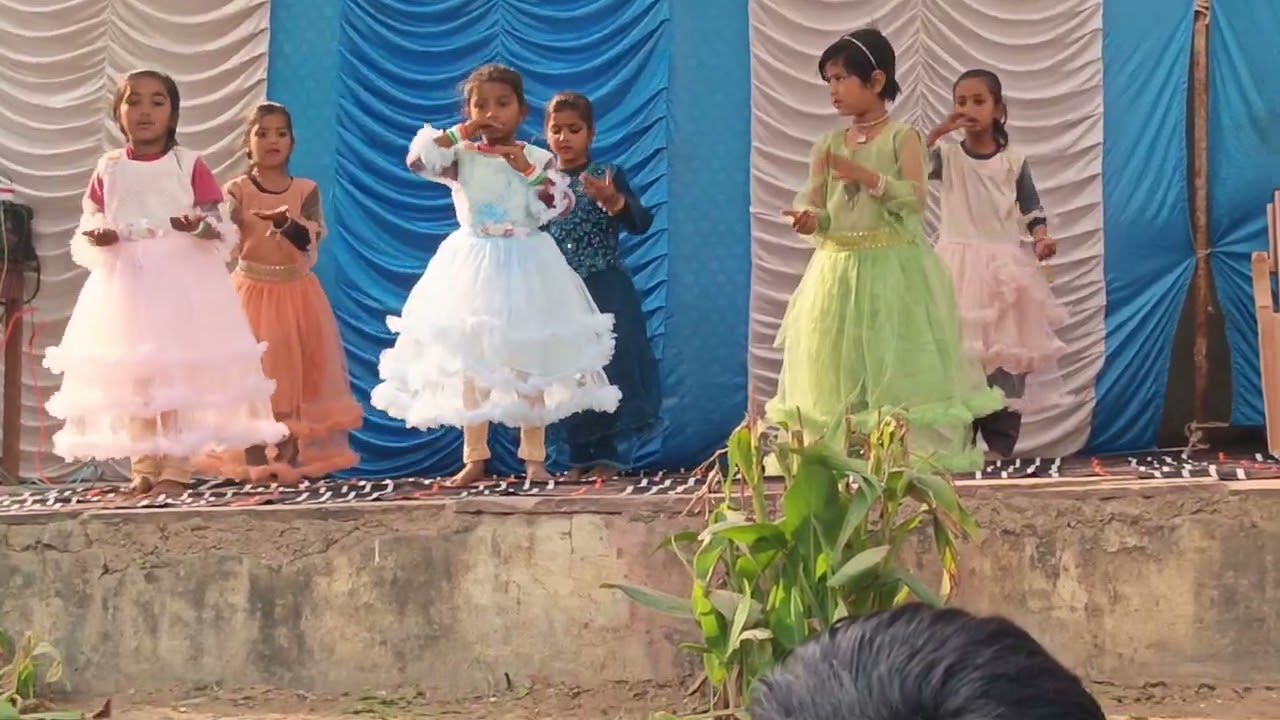 Chhoti chhoti bachhiyo ke liye like kardo plz