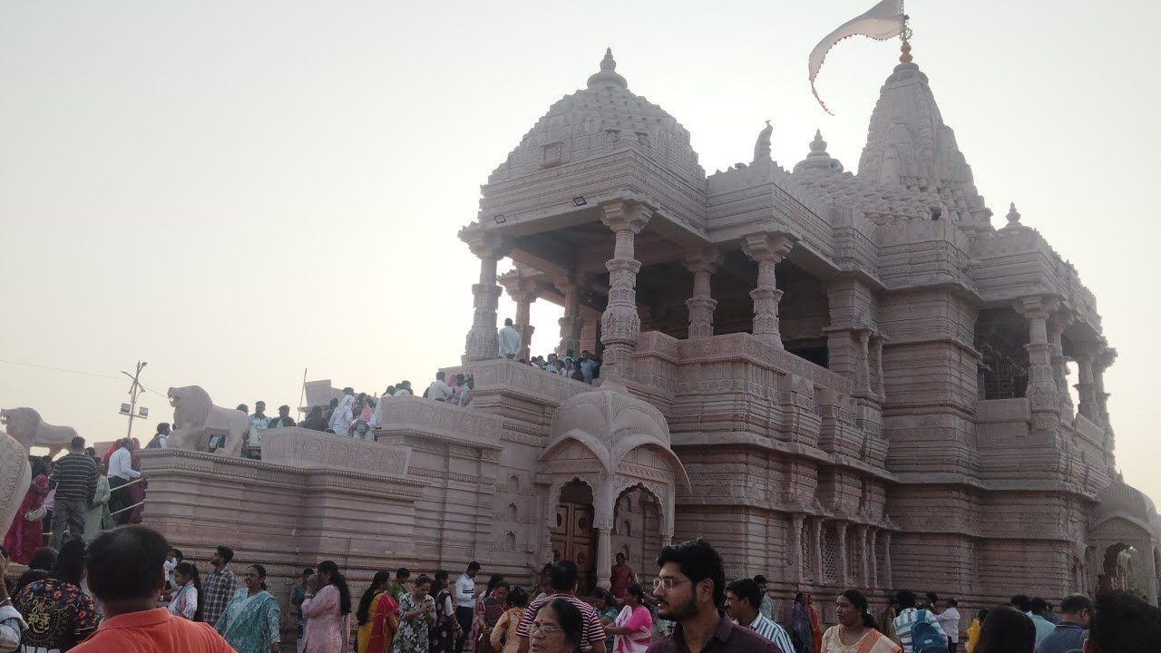 @RaiSahabVlog3  Dwarikadish Temple Virar East📍🚩🚩 #dwarikadhish #virar #temple #vlogs #mandir #video 