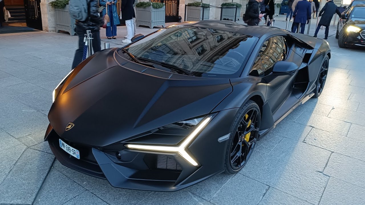 Carspotting in Paris #5 ( revuelto, f12 berlinetta, 720s, sf90, 812 gts)