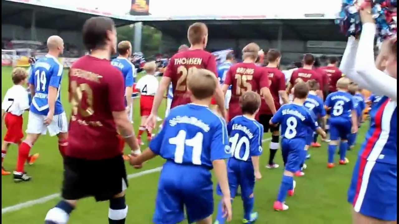 Einlauf Holstein Kiel vs Flensburg