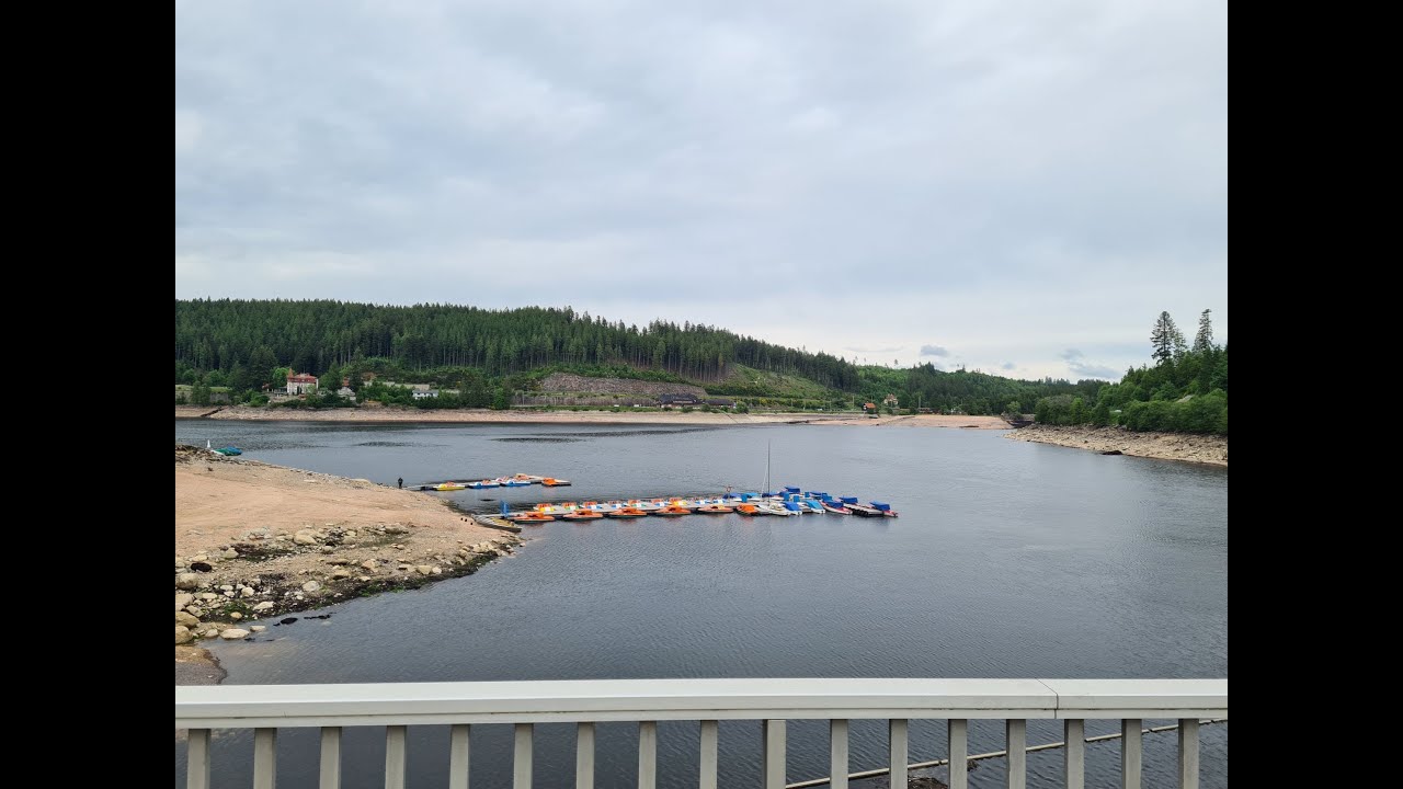 Den Schluchsee im Schwarzwald bald zu Fuß zu überqueren? Zugfahrt im Juni 25 von Seebrugg bis Aha