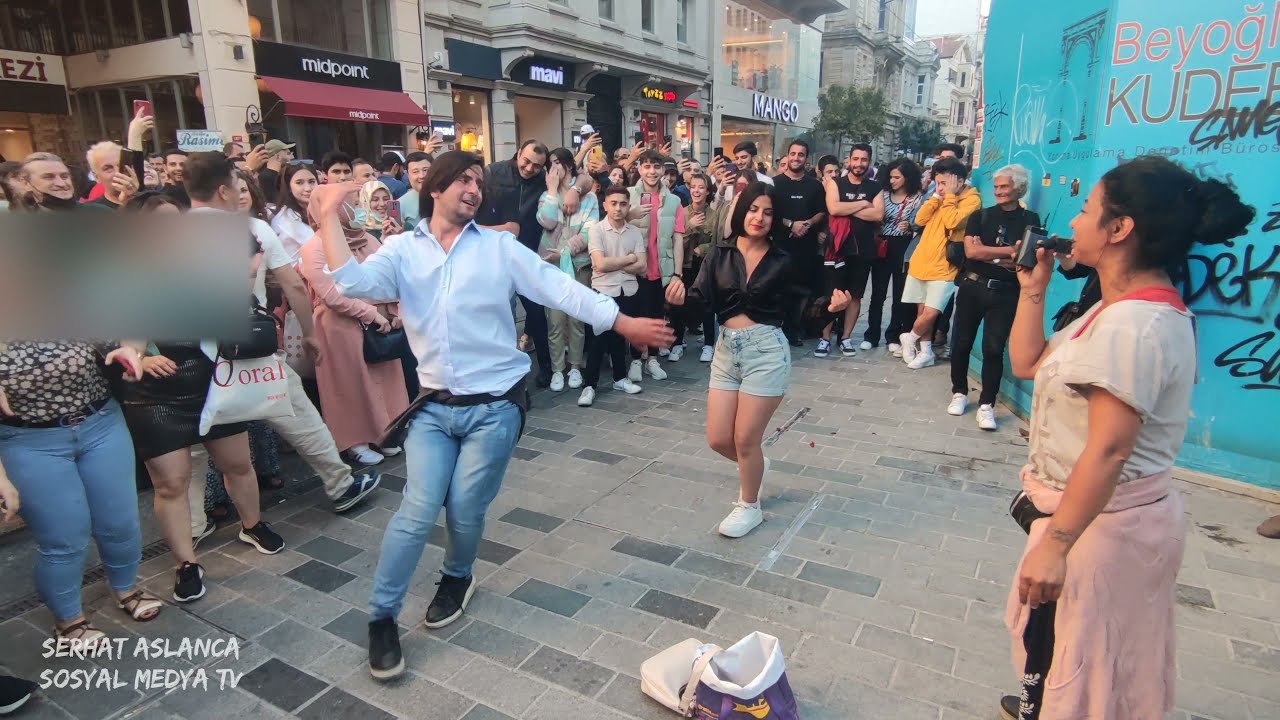 O Ses Türkiye Hatice Kaya ile Taksim  koptu..! - Arabeskin Kraliçesi Aşıksın Dedi