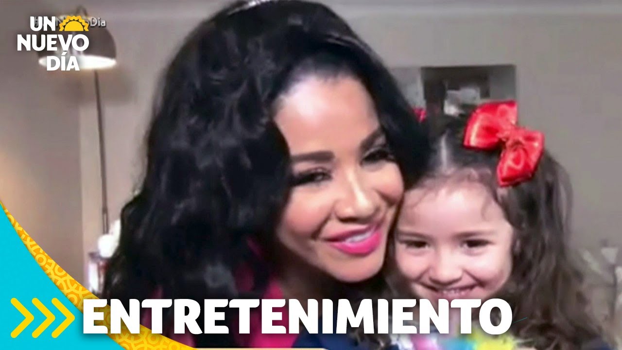 Camila entrevista a la hija de Carolina Sandoval | Un Nuevo Día | Telemundo
