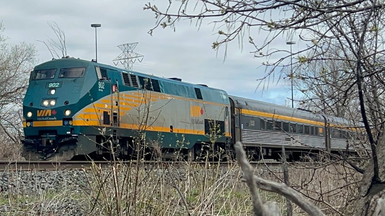 GO & VIA Rail trains in and around the Mimico area!