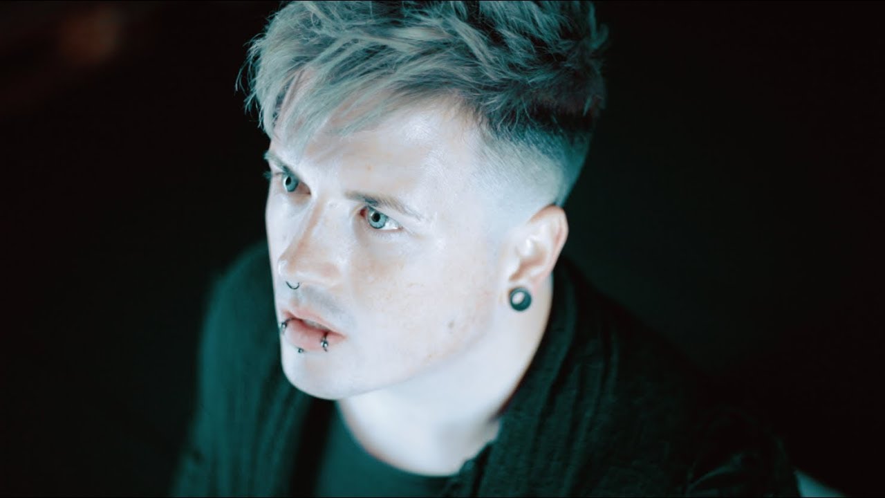 MUNRO || Social Deconstruct || OFFICIAL MUSIC VIDEO