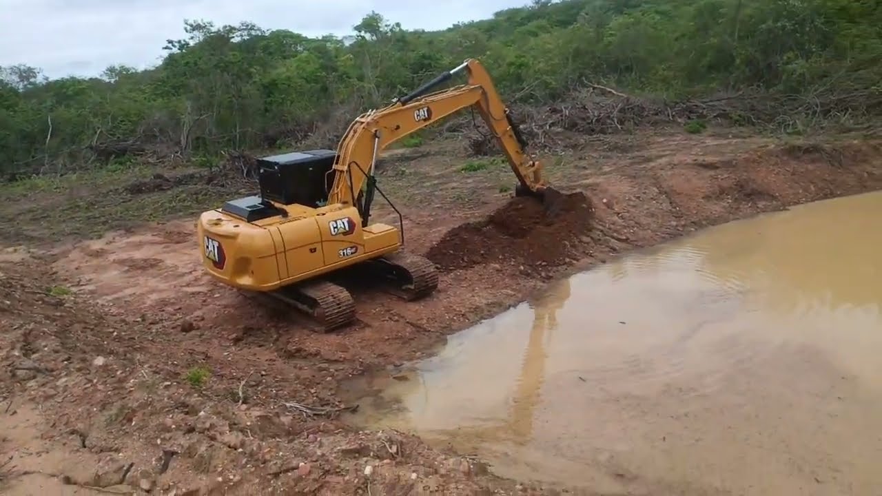 SONHO SE REALIZANDO,DEUS ABENÇOADO ESCAVADEIRA HIDRÁULICA PC CHEGANDO.