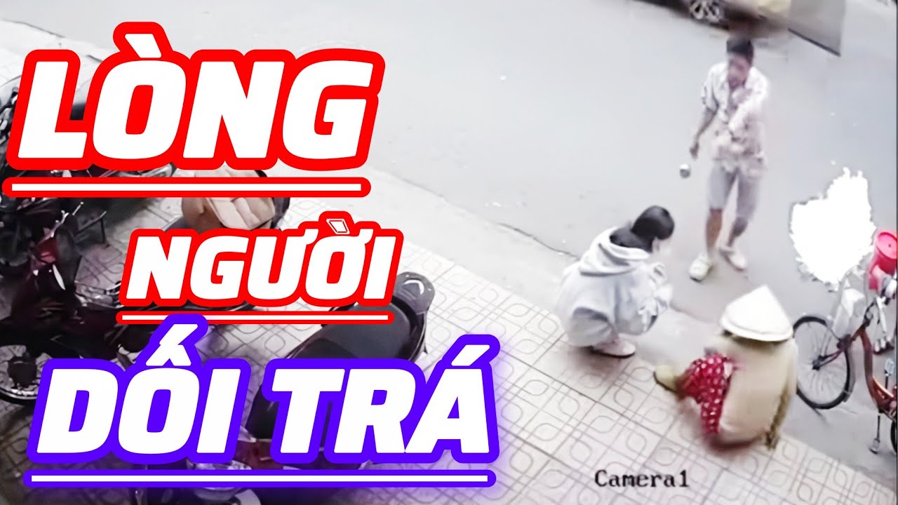 Tất cả mọi người đều bị bà cô thao túng tâm lý