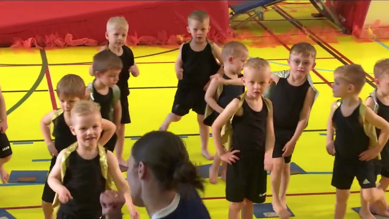 Framsýning 2024 - Leyg kl 10 - Dreingir 4 ár