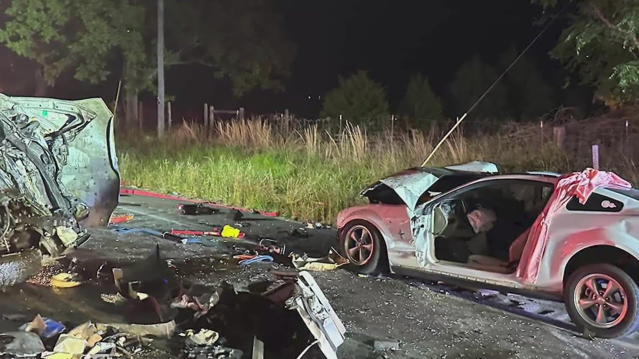 2 people rushed to hospital in critical following crash in Geneva County