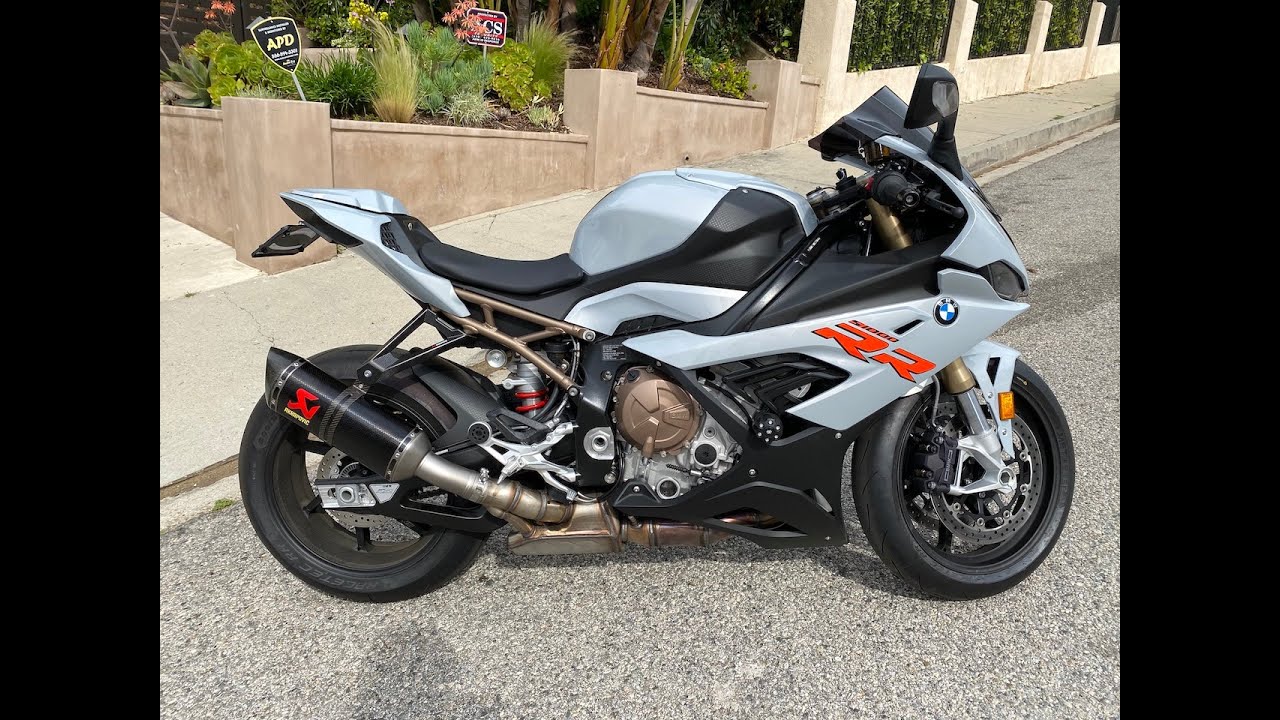 2020 S1000RR Hockenheim silver, walk around and cold start.