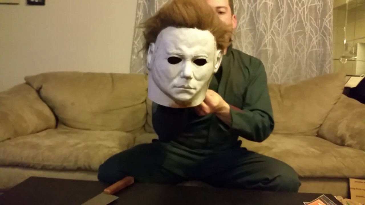 Handiboy Studios Michael Myers mask unboxing.