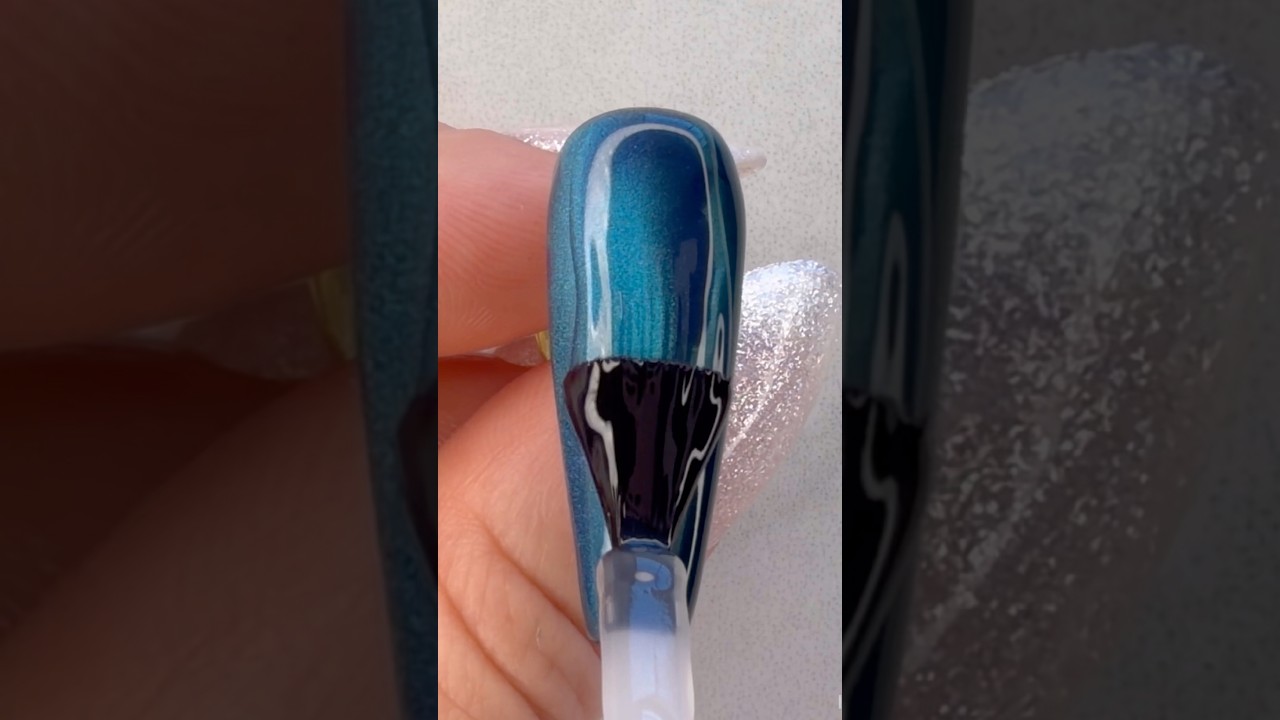 Ocean Blue Glass Cat Magnetic Nail Art 🌊
