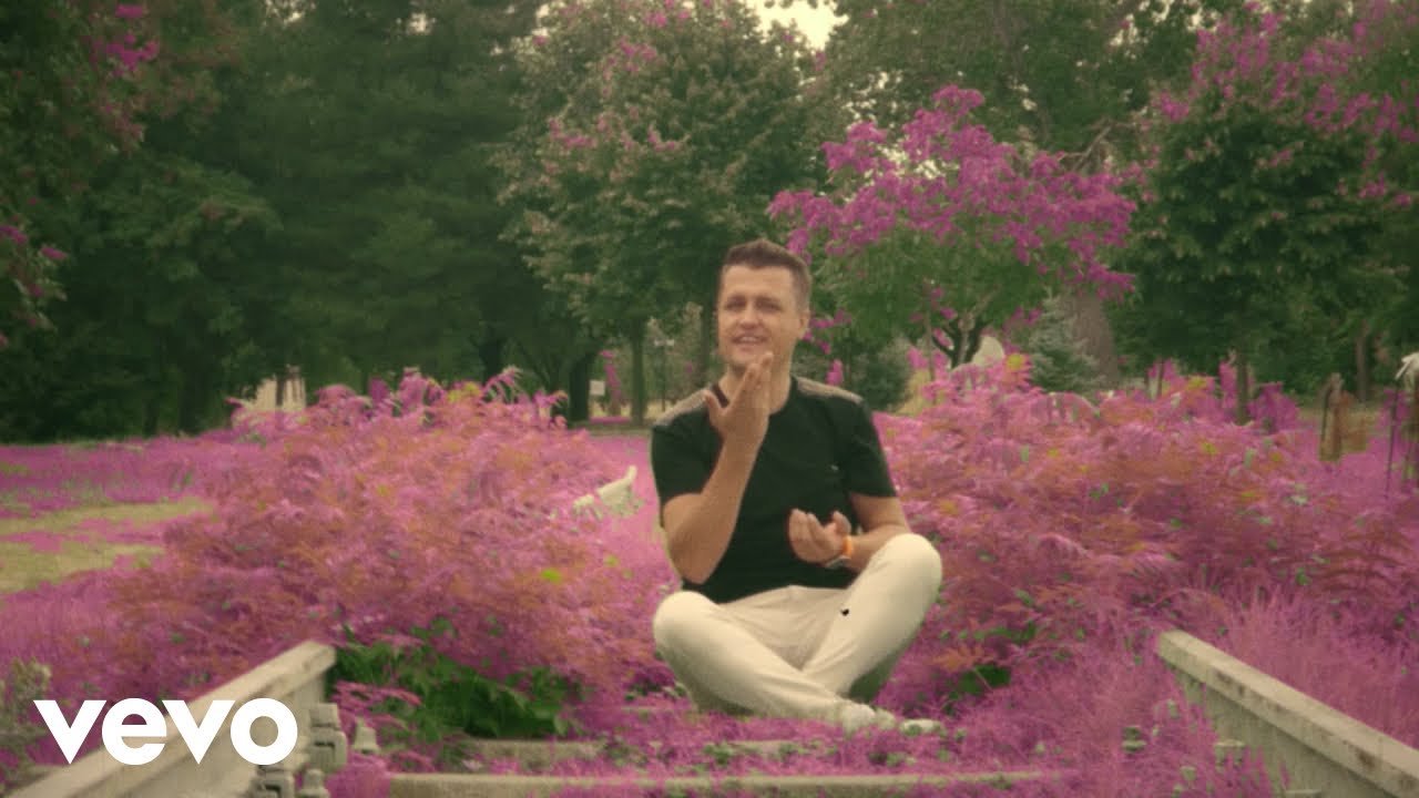 Rumeli Ayhan - Ah Tren Kara Tren