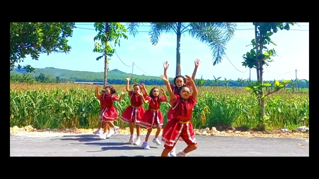 NGLENYER DANCE SDN MAYANGREJO I KEC KALITIDU
