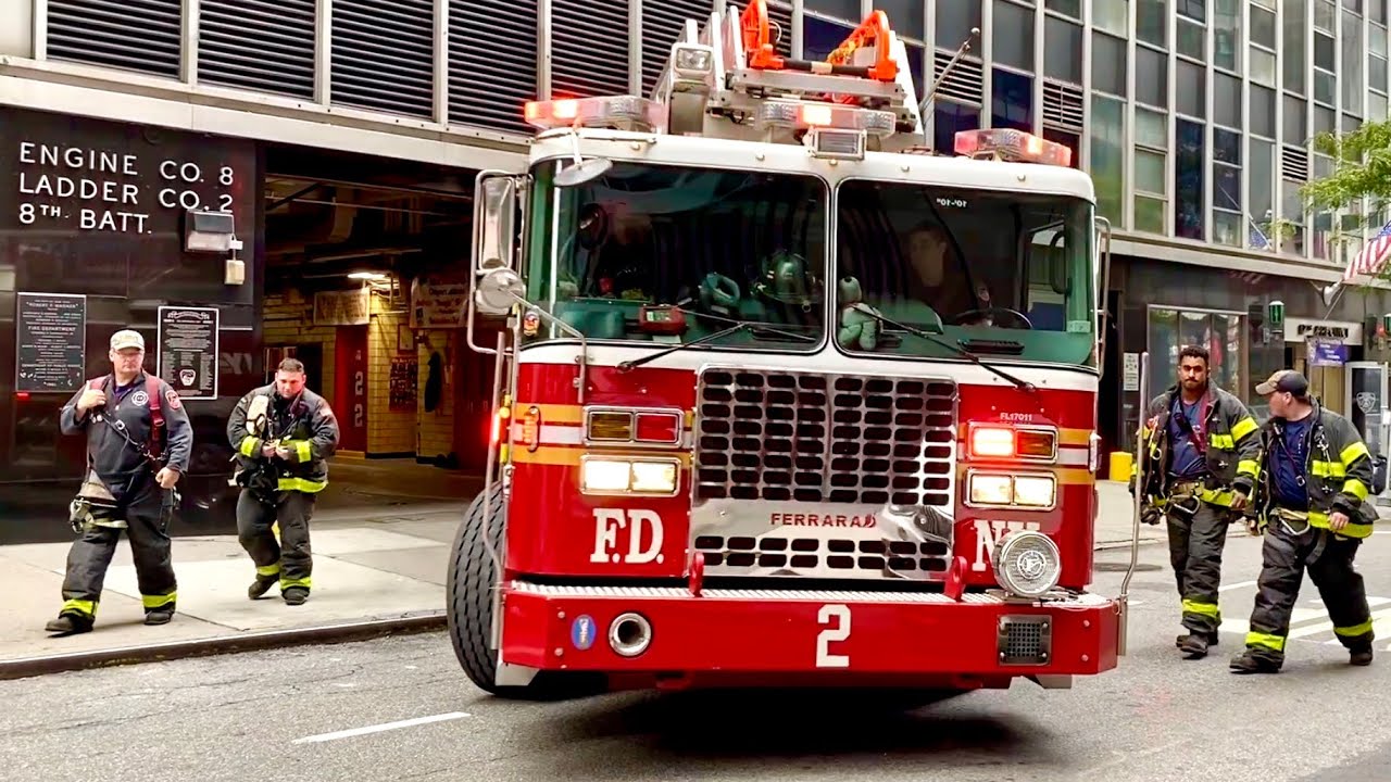 FDNY Ladder 2 (with a Real Q2B) Engine 8 And Battalion 8 Responding to a Class 3