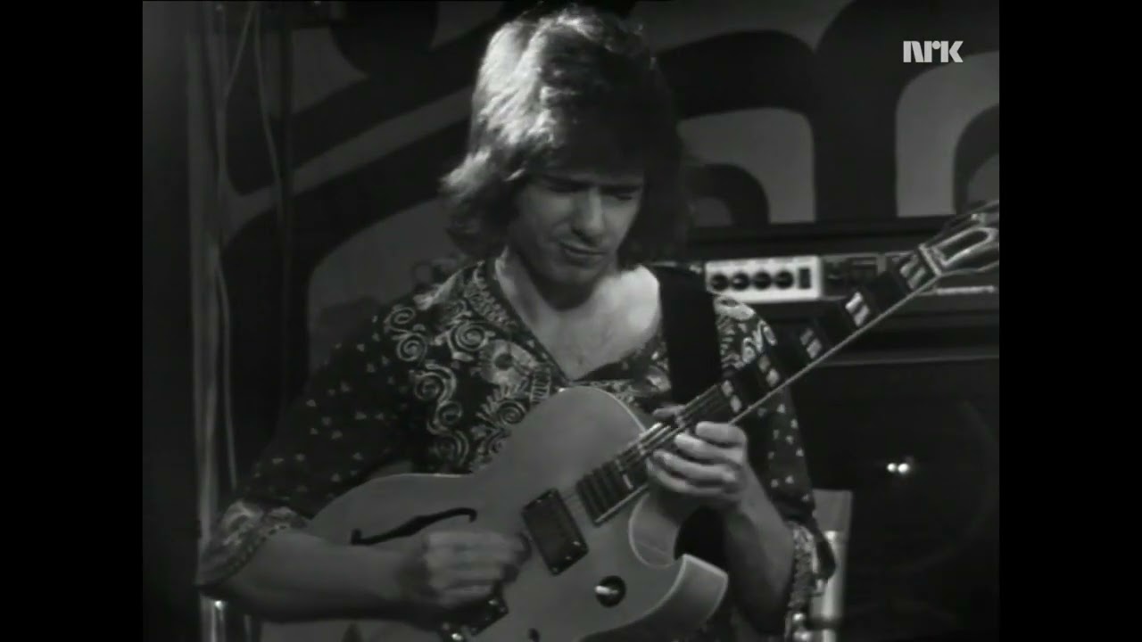 Yellow Fields [Eberhard Weber] - Gary Burton (feat Pat Metheny) 1976