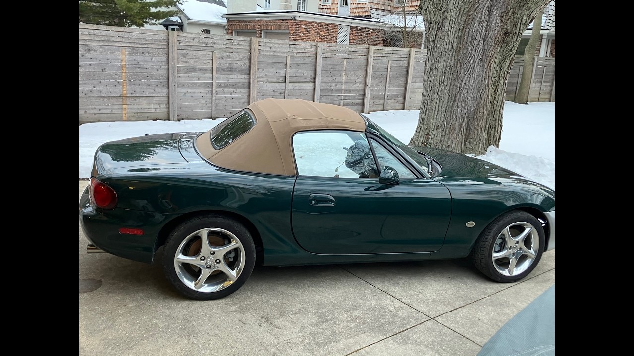 Mazda Miata “PART OUT” 2001 British Racing Green with 67,000 miles - RUST FREE- in Detroit, Michigan