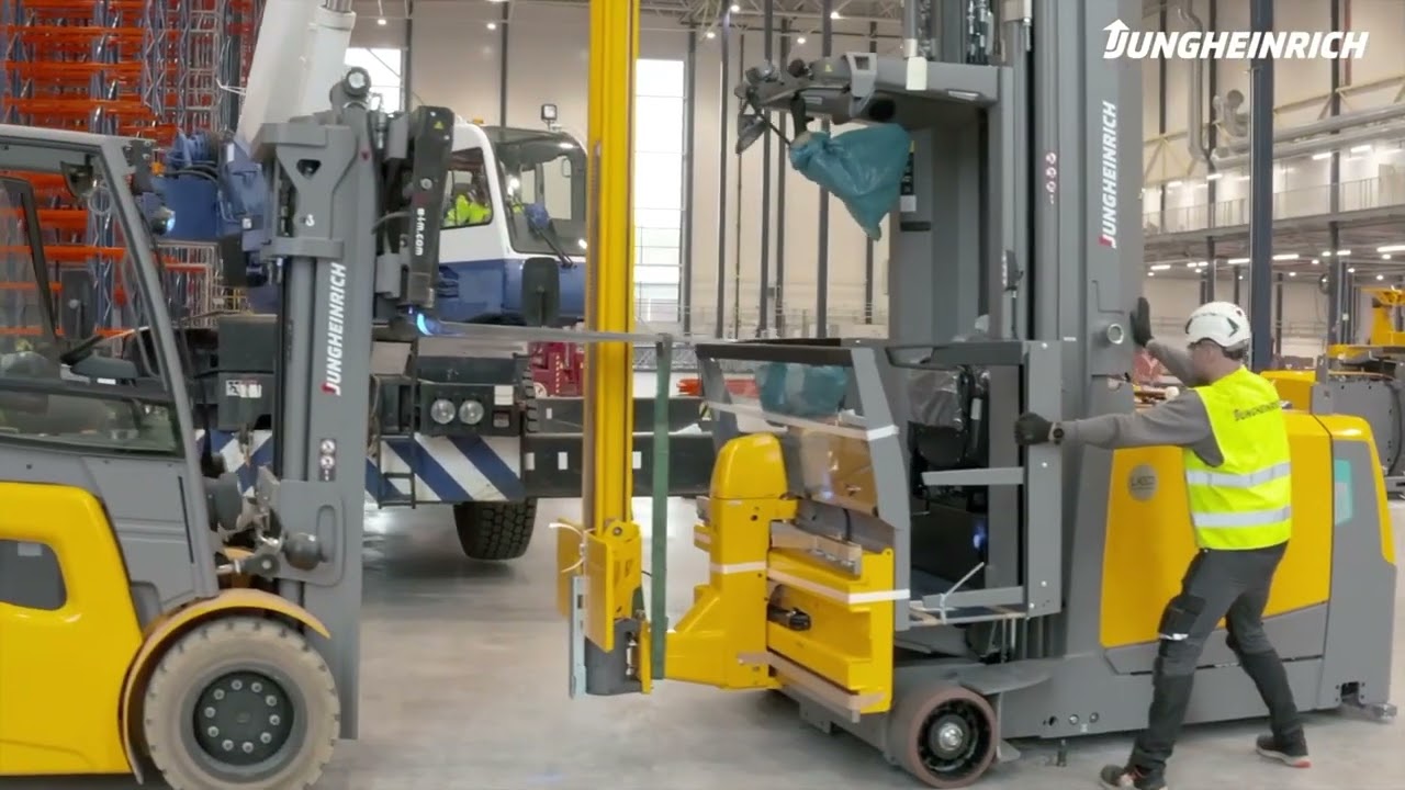 Logistics solutions from Jungheinrich at W&auml;rtsil&auml;'s new logistics centre in Vaasa, Finland.