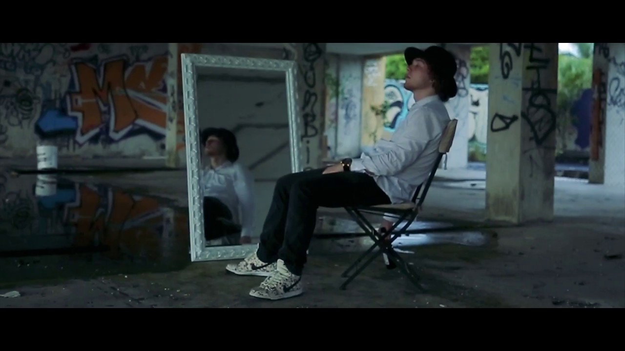Curci - What's Going On (Official Music Video)