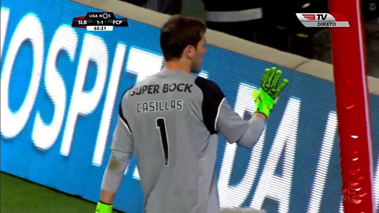 When Iker Casillas SILENCED Benfica Fans at the Portuguese Clássico 2016/17