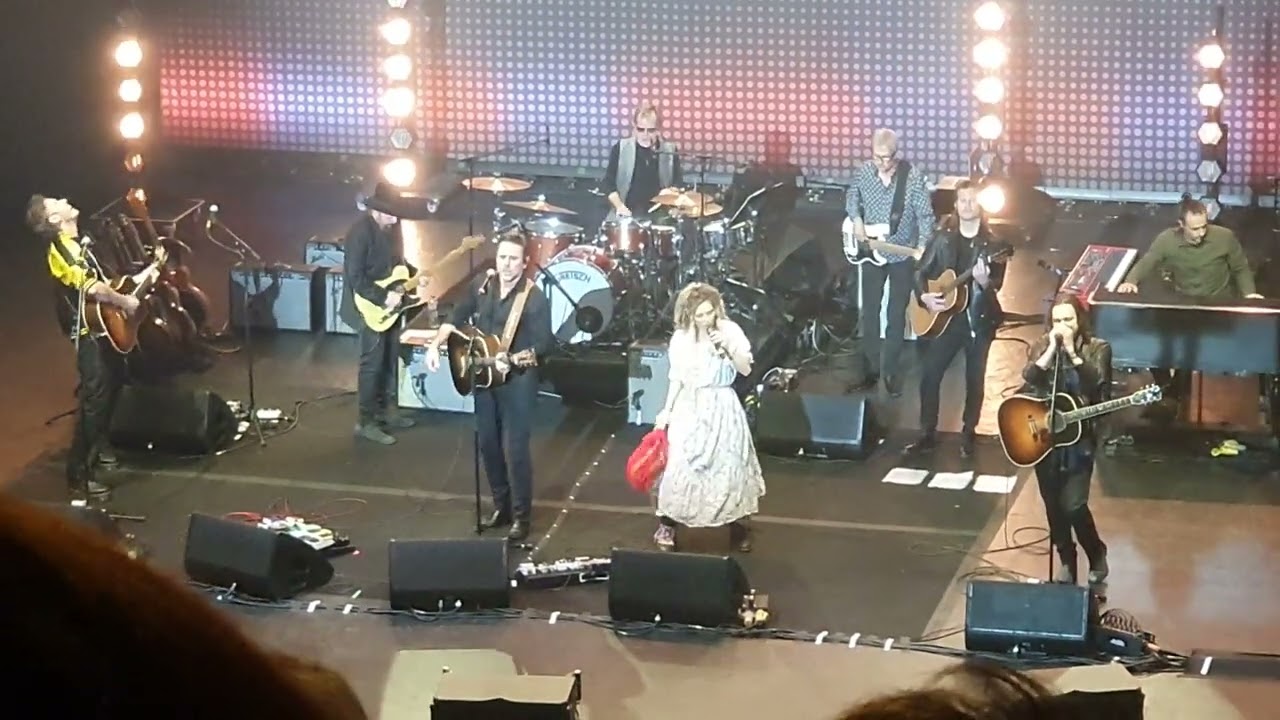 Manchester Apollo Nashville 14 October 2023 Encore