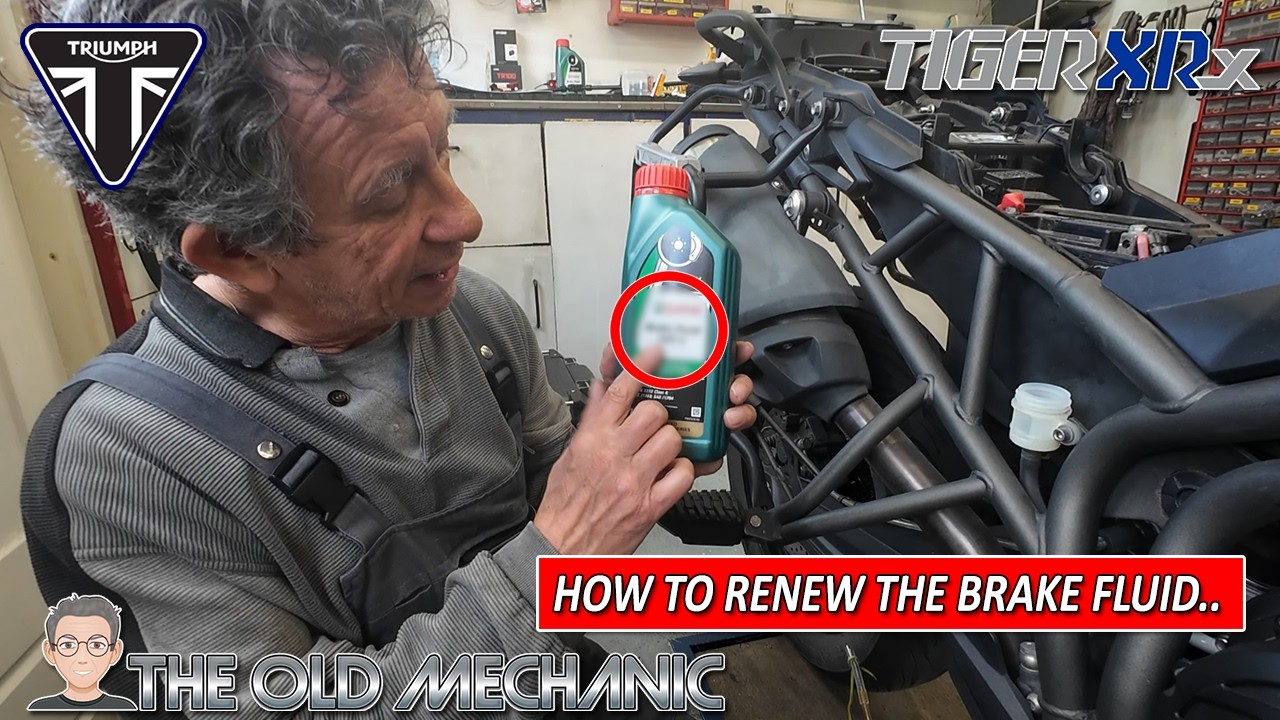 Triumph Tiger XRx 🔺 REAR Brake Fluid Change🔺 (Old-School Style!)