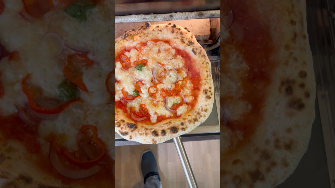 Perfect pizza without a 🔥? The electric oven from effeuno can do!