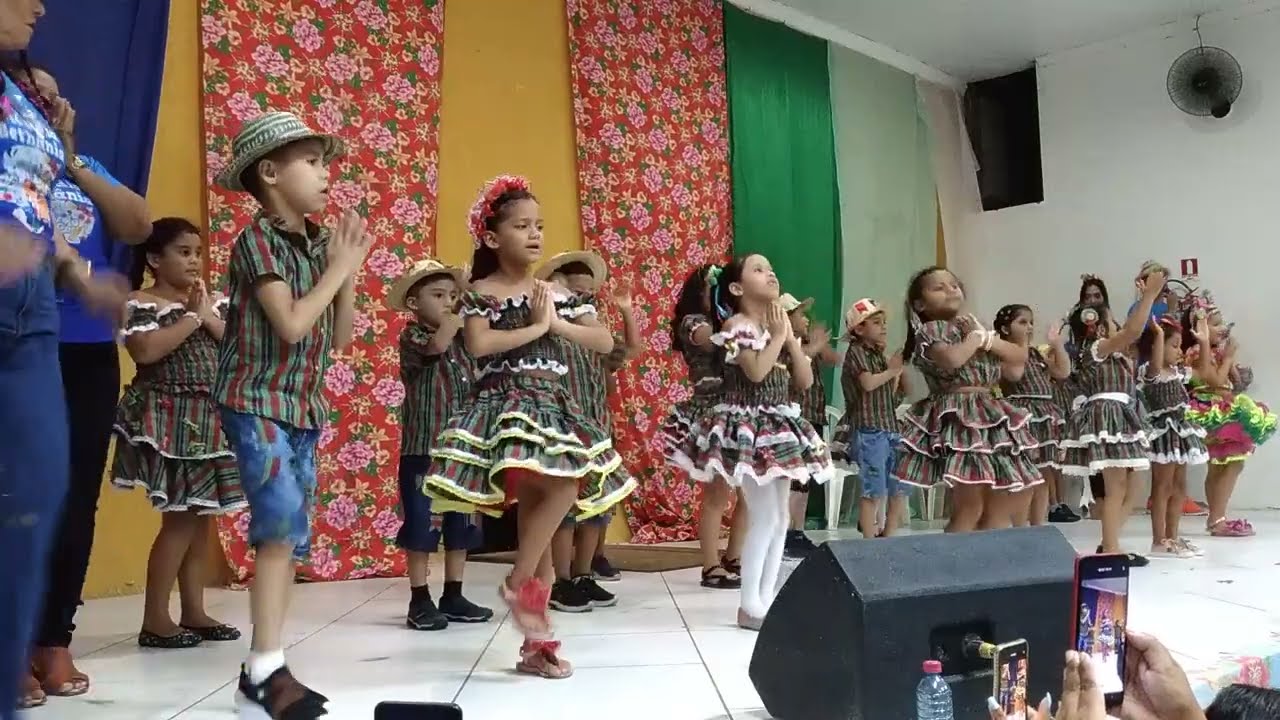 Arraiá da Escola Cláudia Bethânia / 2022 - Asa Branca (1° Ano - Manhã) 🎉