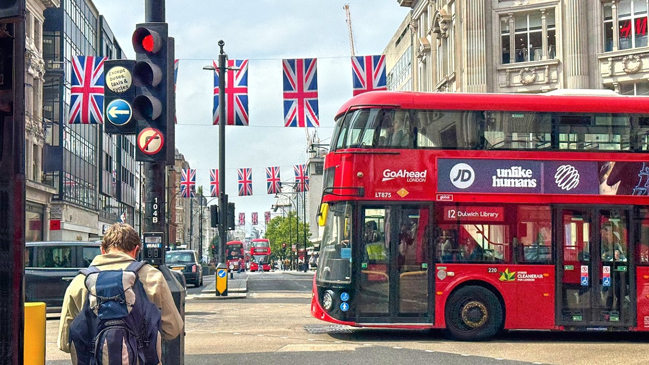 2025 London Spring Walk | HOLBORN to OXFORD STREET SHOPS | Central London Walking Tour | 4K HDR