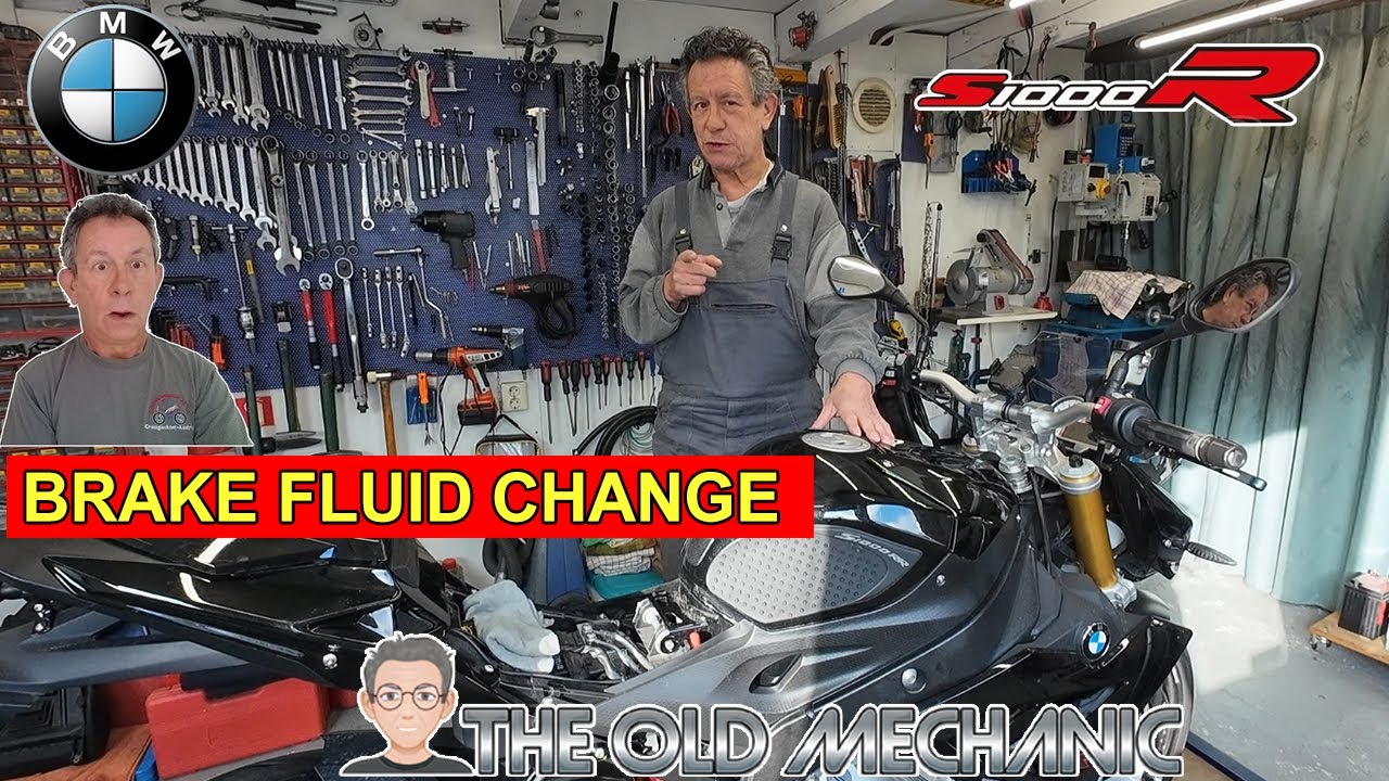 ⚠️BMW S1000R FRONT BRAKE FLUID CHANGE | THIS IS HOW TO DO IT YOURSELF..⚠️