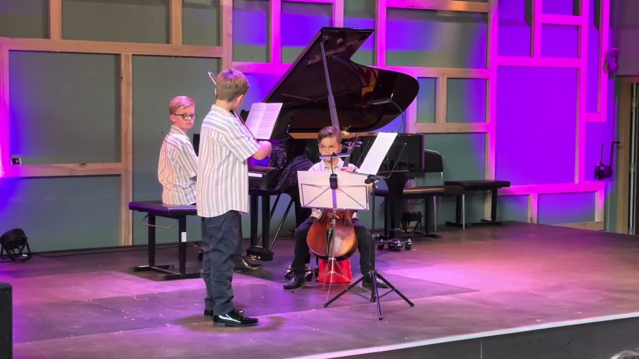 Trio Tiemroth - J. Klengel Kindertrio G Major 1st & 3rd movement