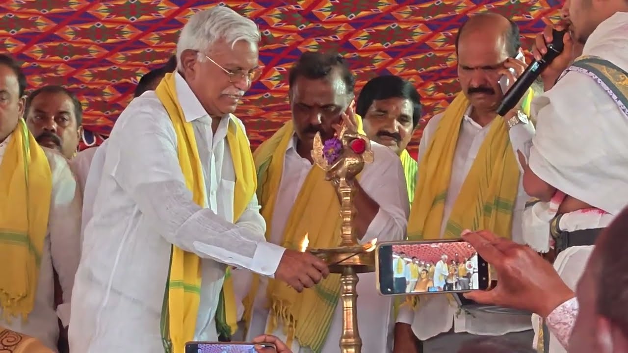 TDP Office బాపట్ల జిల్లాపార్లమెంట్ కమిటీ ప్రామాణస్వీకార మహోత్సవసభలో జ్యోతి వెలిగిస్తున్నMP, MLAలు