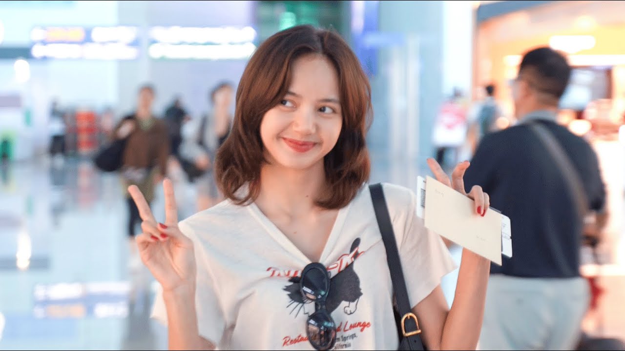 230831 블랙핑크 리사 BLACKPINK LISA 인천공항 출국 직캠 ICN DEPARTURE CAM