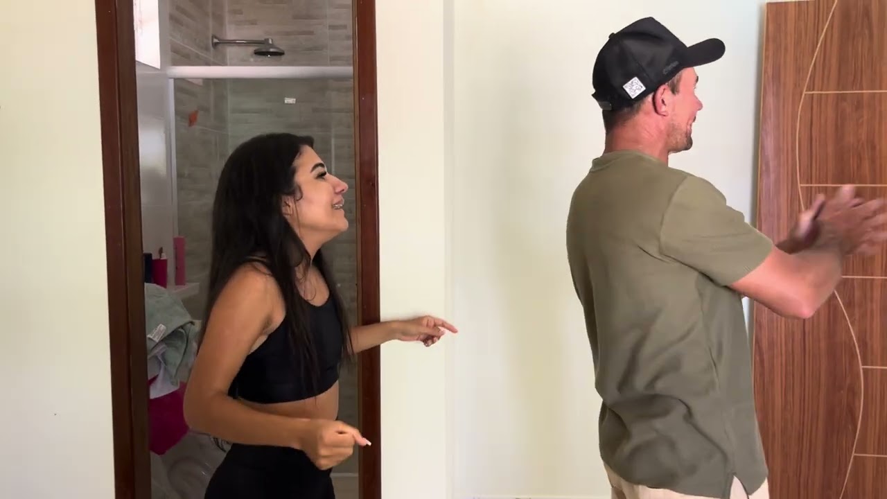 Maxsolayne tenta tapear o pai de Manu 👀