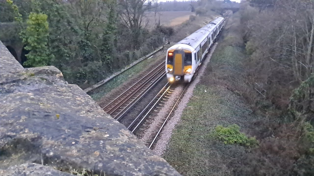 Late Afternoon Trains At Mill Lane Bridge, Bedhampton, 04-01-2026. 