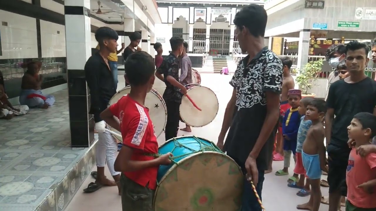 মহরম উপলক্ষে হোসাইনী দালান হতে আগতো শিয়ার দল।#শিয়া #আশুরা