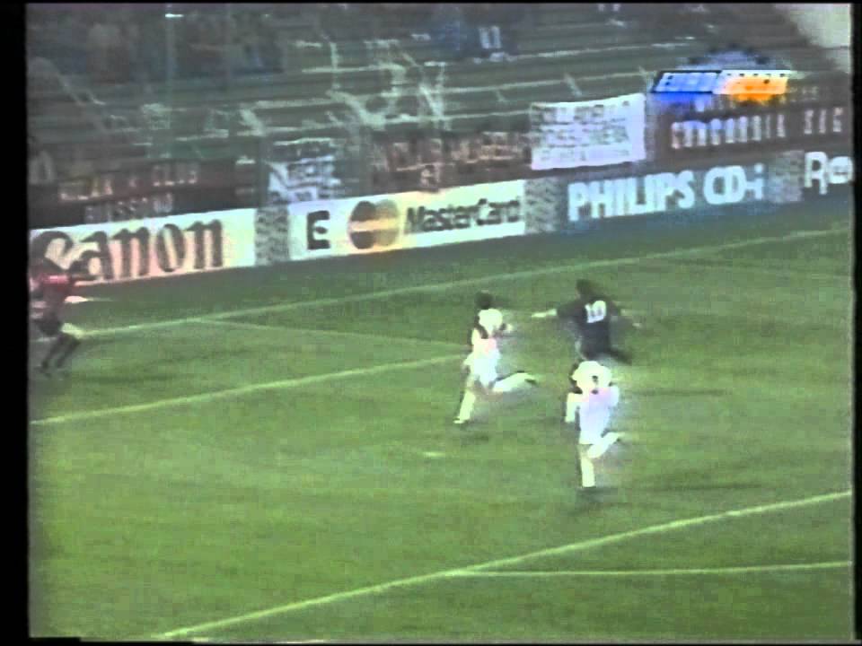 Milan - Ajax 0-2, Jari Litmanen scores 0-1
