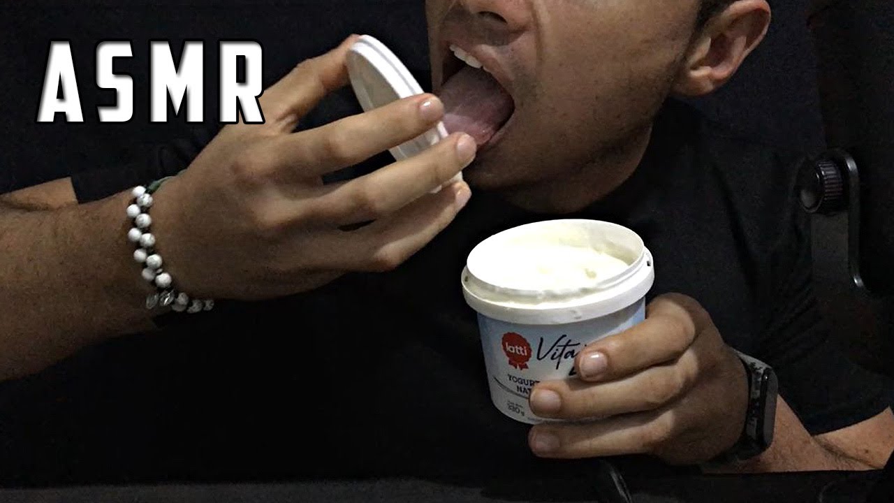 ASMR LAMIENDO YOGURT GRIEGO + PROTEÍNA DE CHOCOLATE | SIN HABLAR