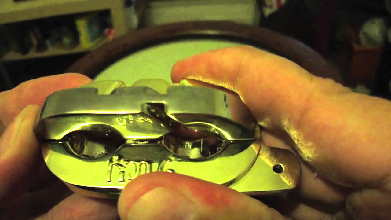 Hanayama Cast Puzzle Keyring step by step solution