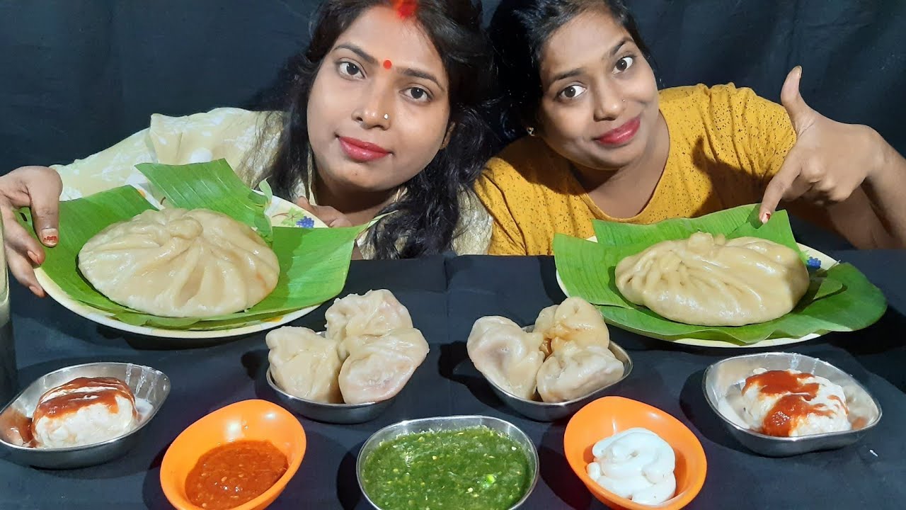 Biggest momos eating challenge//biggest momos, small momos,different chutney, dahi vada👌😋😋🤤
