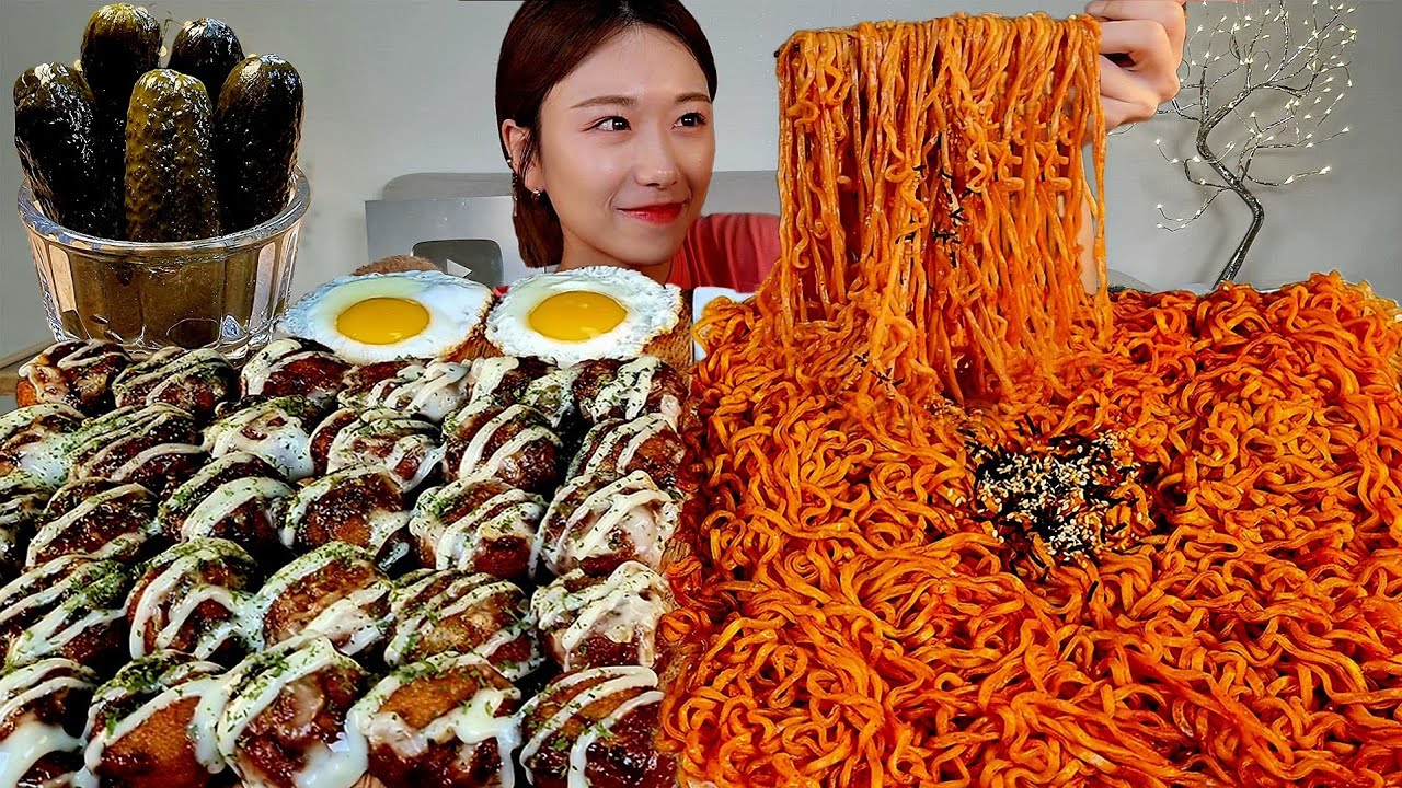 ASMR 불닭볶음면 타코야끼 이 조합 찬성일세😆👍🏻 리얼먹방 :) Buldak stir-fried noodles, Takokayki MUKBANG