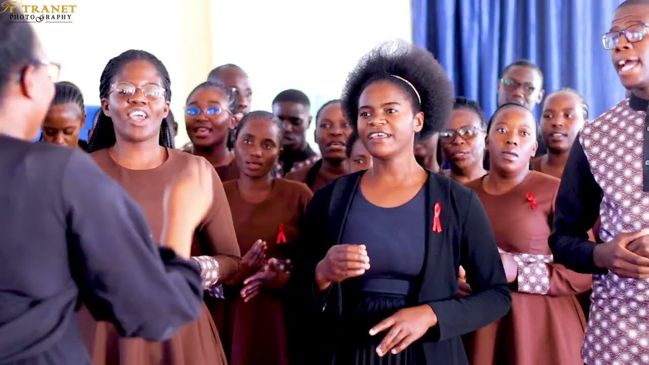 Mavuluma Youth Choir - Moona