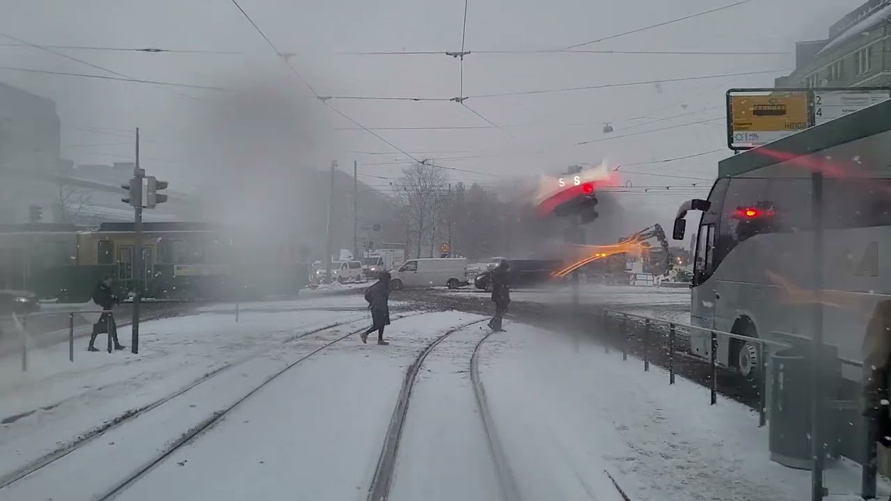 Helsingin raitiolinja 2 Messukeskus-Olympiaterminaali. Helsinki tramline 2 @hslhrt