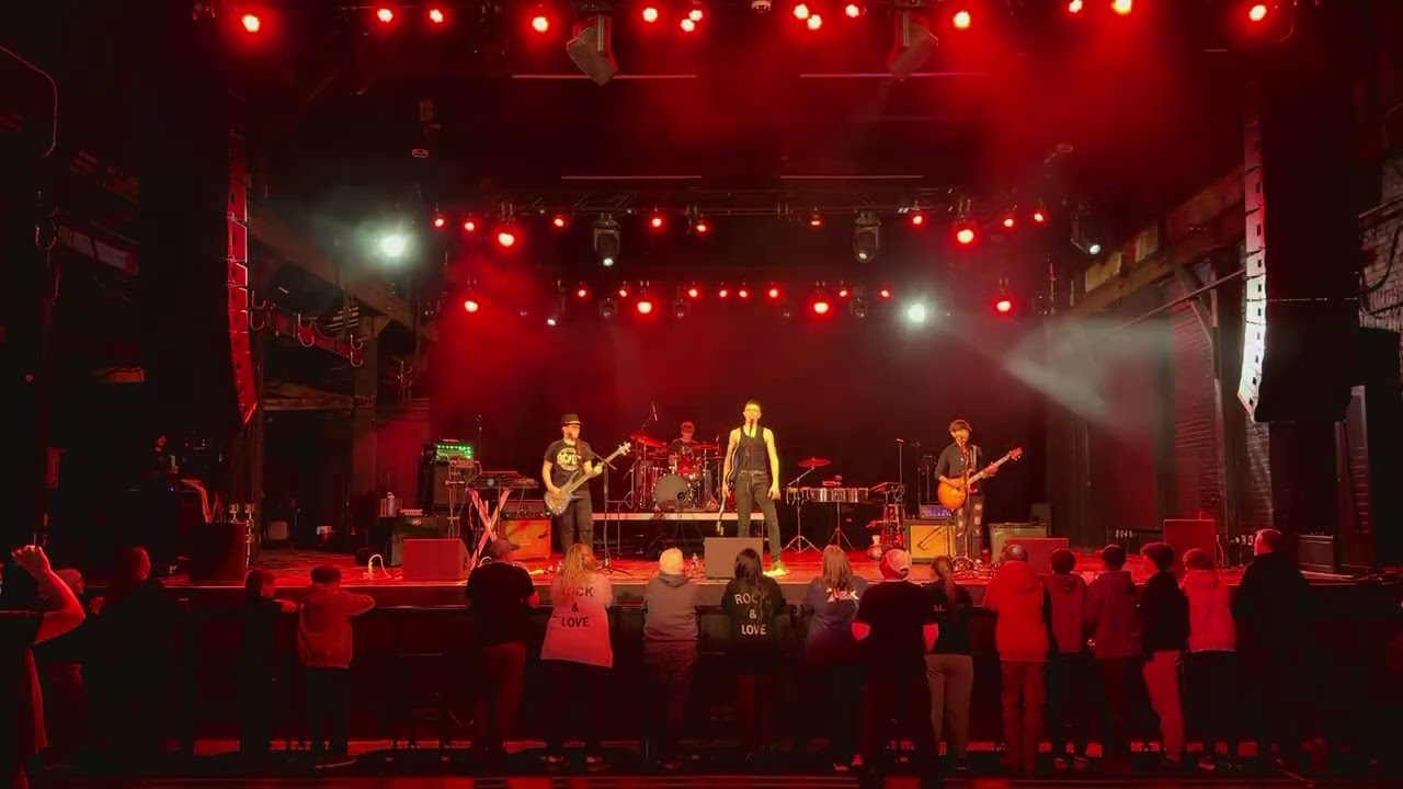 Winter Jam 26 - Folsom Prison Blues and Black Betty