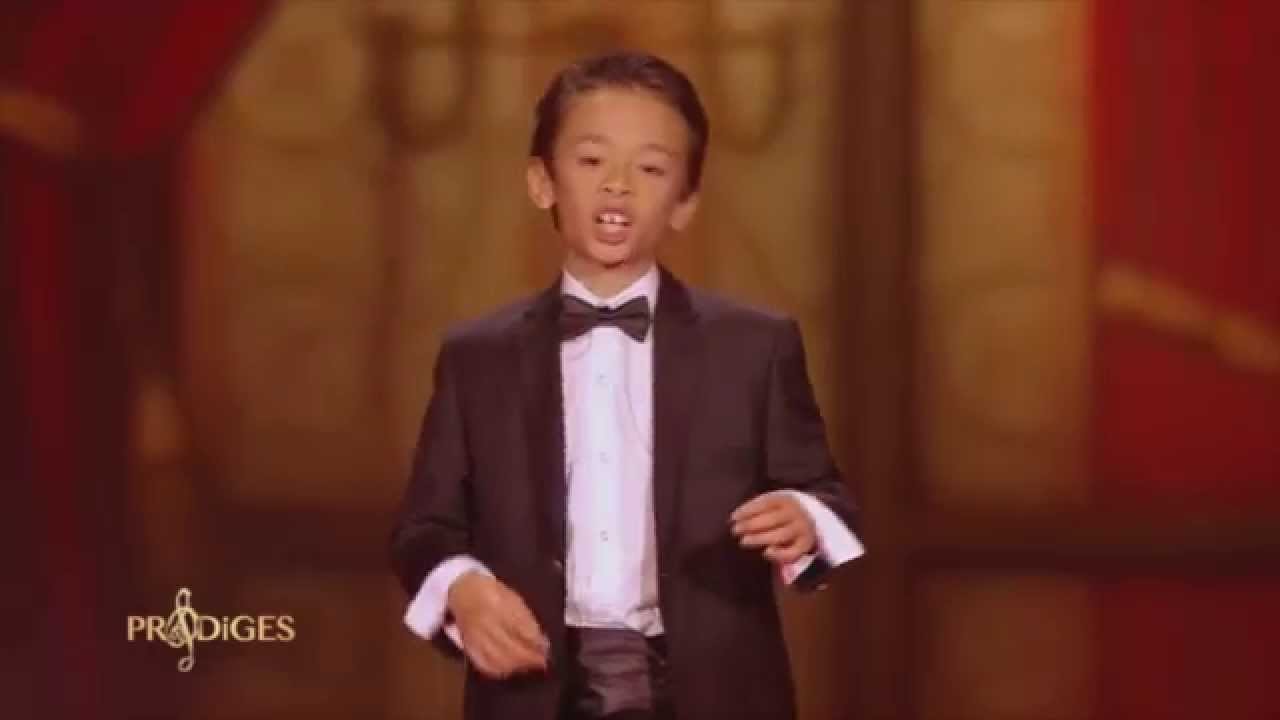 Eric 8 ans, chante 