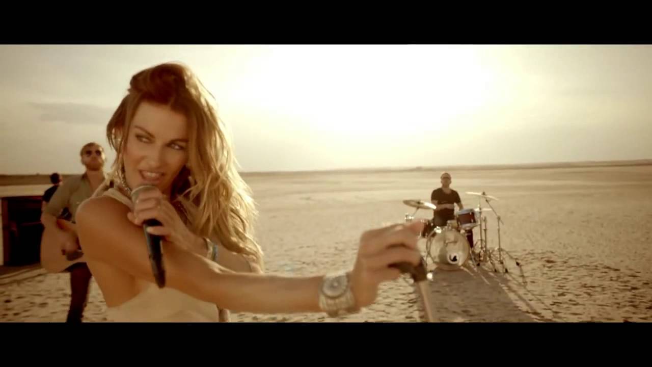 Kirsty Bertarelli  - There She Goes